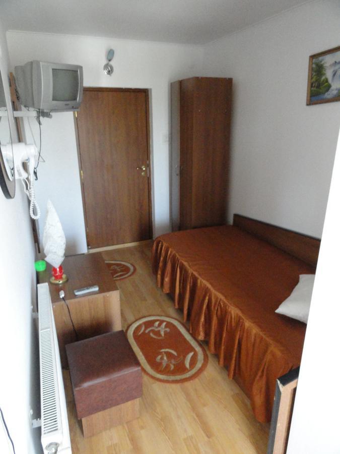 Pensiune Restaurant Avangarde Piteşti Kültér fotó